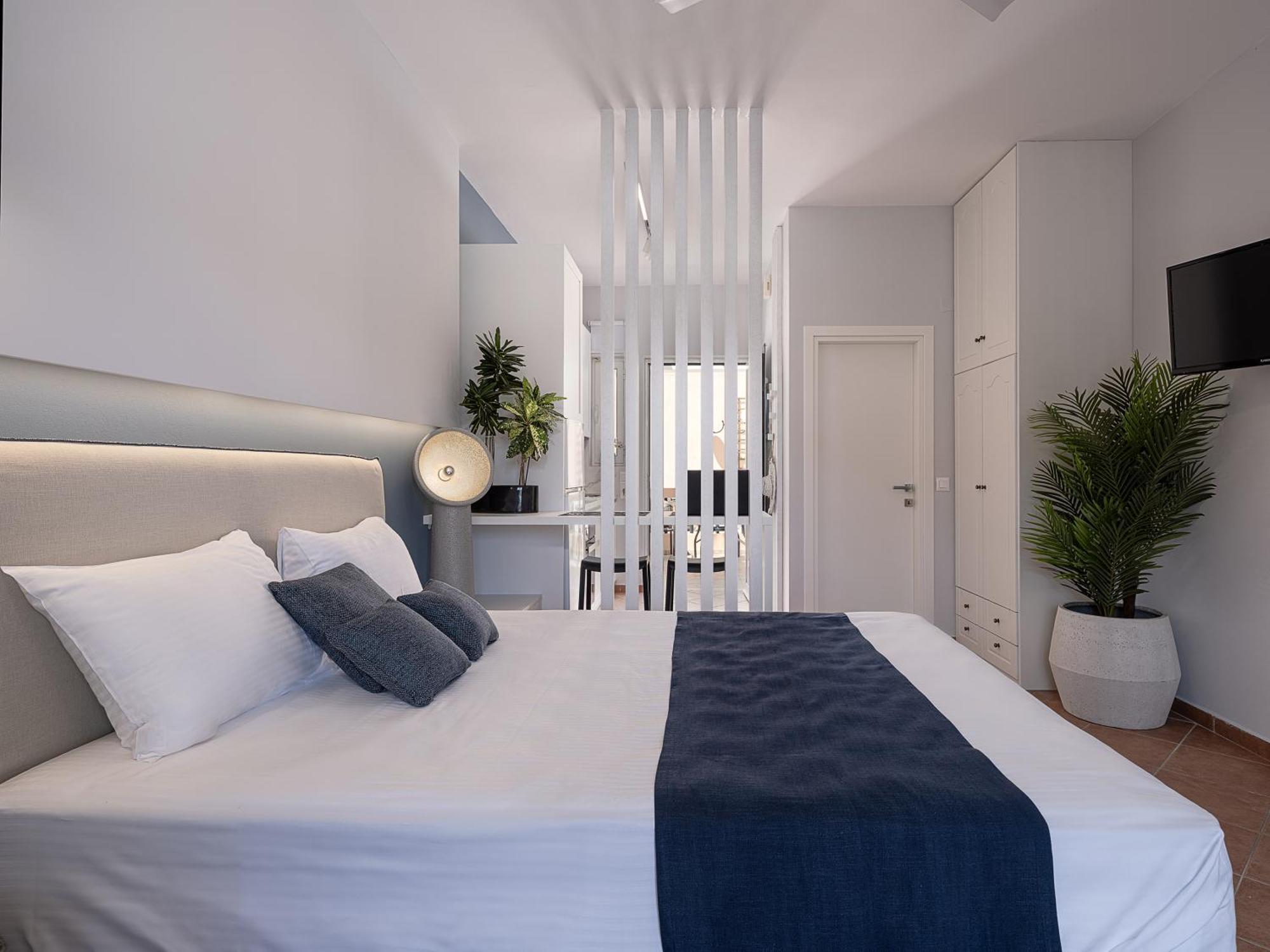 Elena Seafront Luxury Apartments 알미리다 외부 사진
