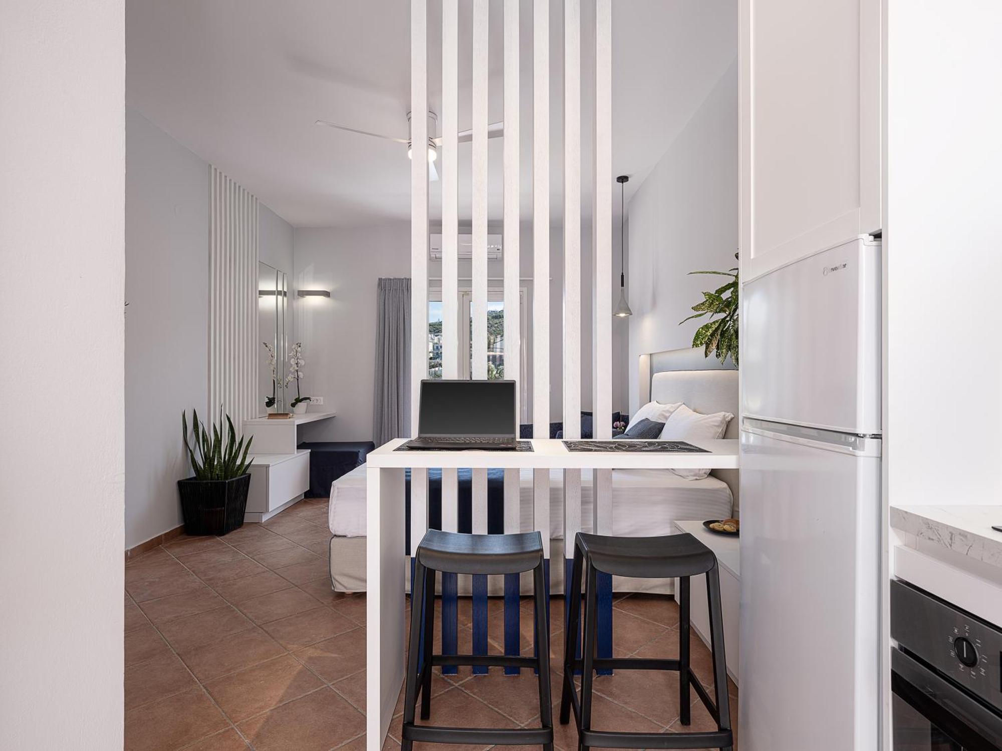 Elena Seafront Luxury Apartments 알미리다 외부 사진