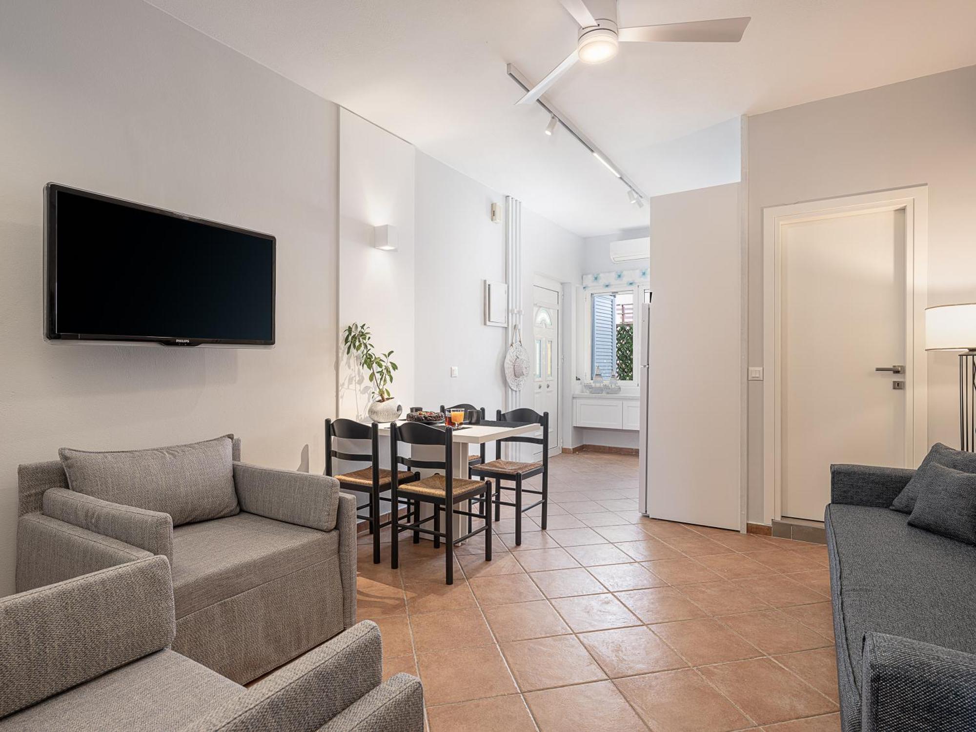 Elena Seafront Luxury Apartments 알미리다 객실 사진