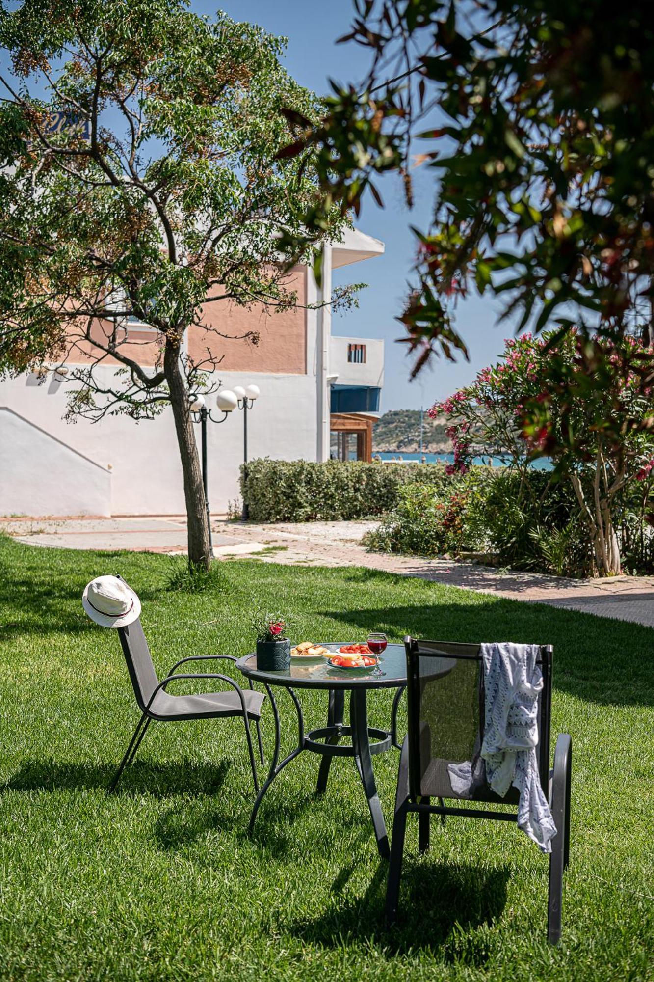 Elena Seafront Luxury Apartments 알미리다 외부 사진